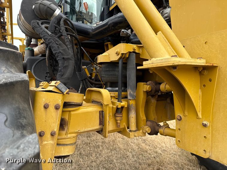 image for item EE3444 2004 RoGator 1264 sprayer