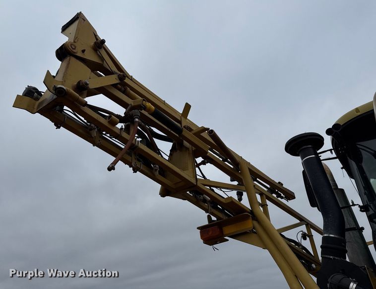 image for item EE3444 2004 RoGator 1264 sprayer