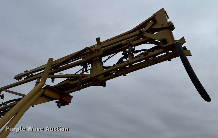 image for item EE3444 2004 RoGator 1264 sprayer