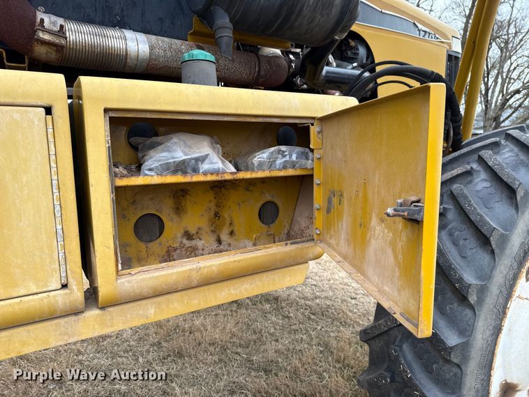 image for item EE3444 2004 RoGator 1264 sprayer