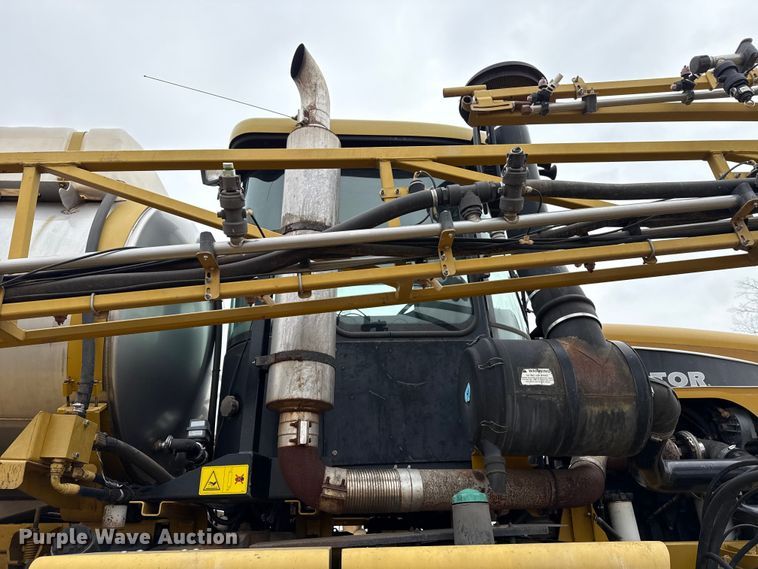 image for item EE3444 2004 RoGator 1264 sprayer