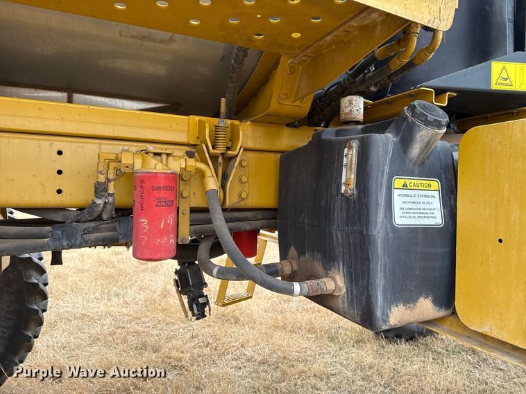 image for item EE3444 2004 RoGator 1264 sprayer