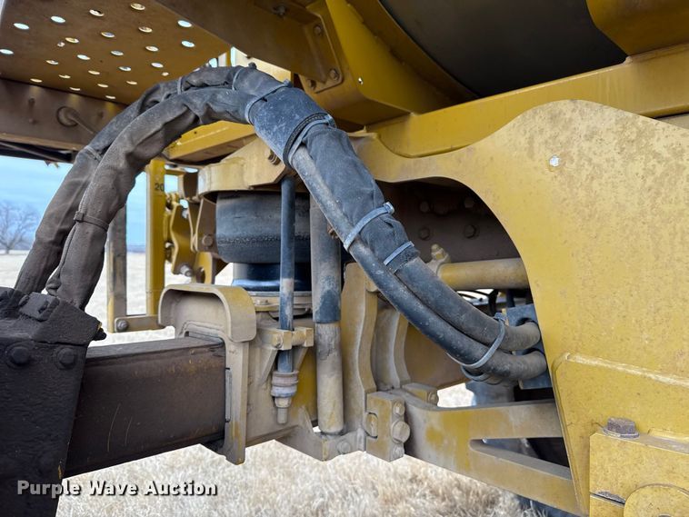 image for item EE3444 2004 RoGator 1264 sprayer