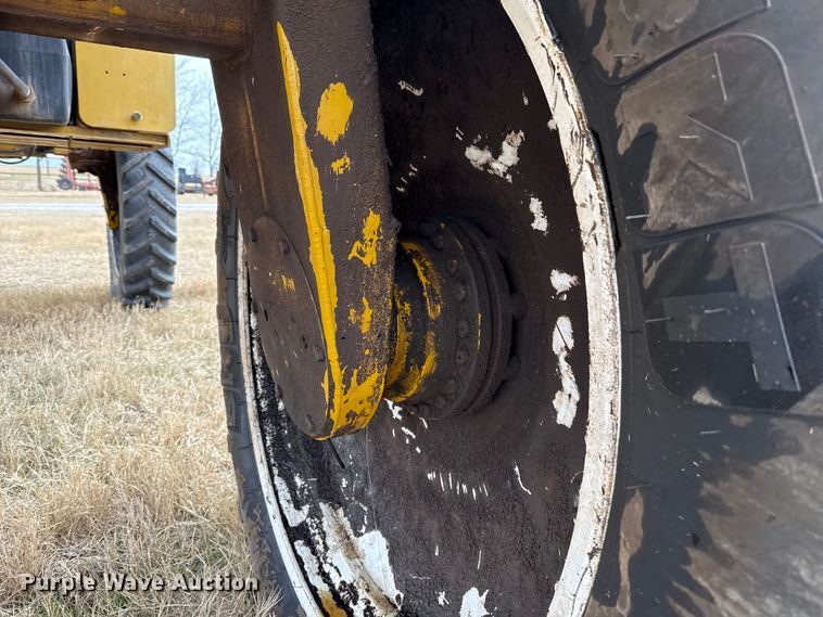 image for item EE3444 2004 RoGator 1264 sprayer