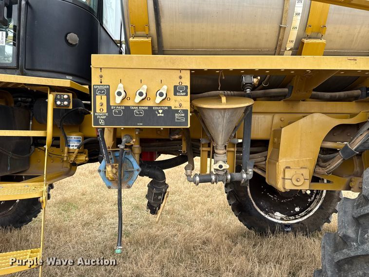 image for item EE3444 2004 RoGator 1264 sprayer