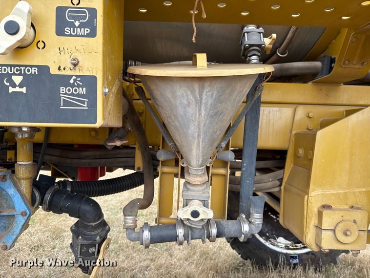 image for item EE3444 2004 RoGator 1264 sprayer