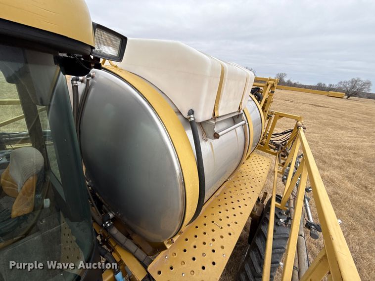 image for item EE3444 2004 RoGator 1264 sprayer