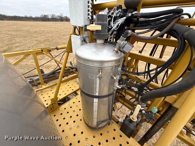 image for item EE3444 2004 RoGator 1264 sprayer