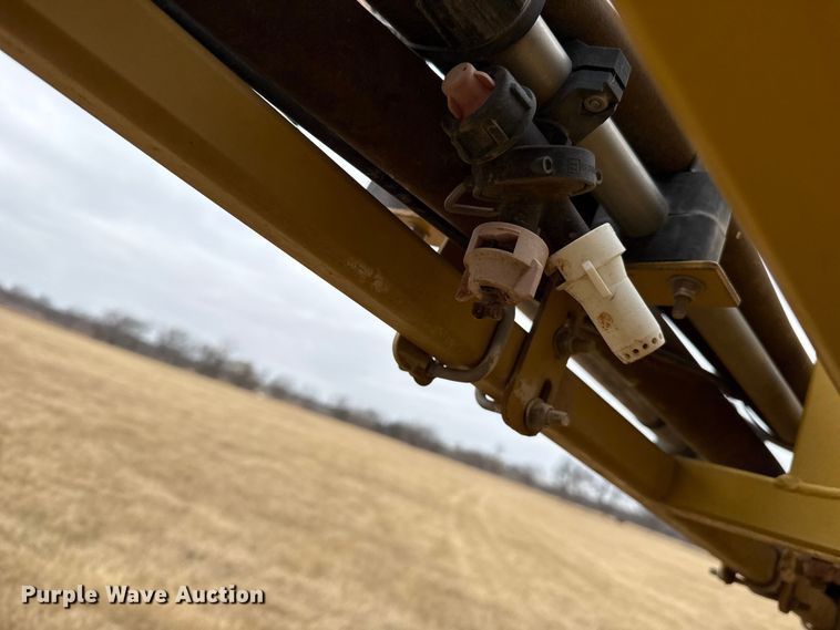 image for item EE3444 2004 RoGator 1264 sprayer