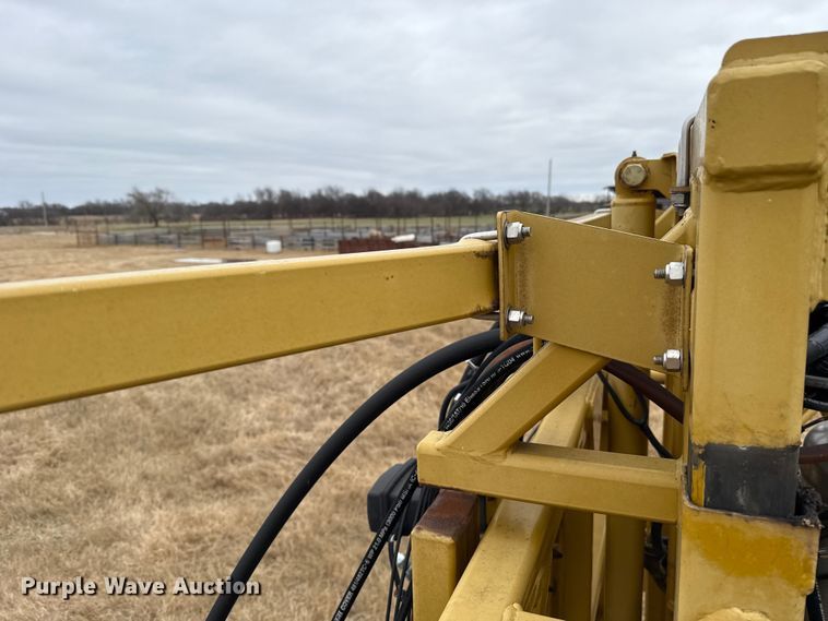 image for item EE3444 2004 RoGator 1264 sprayer