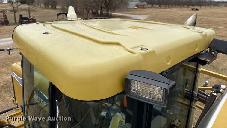 image for item EE3444 2004 RoGator 1264 sprayer