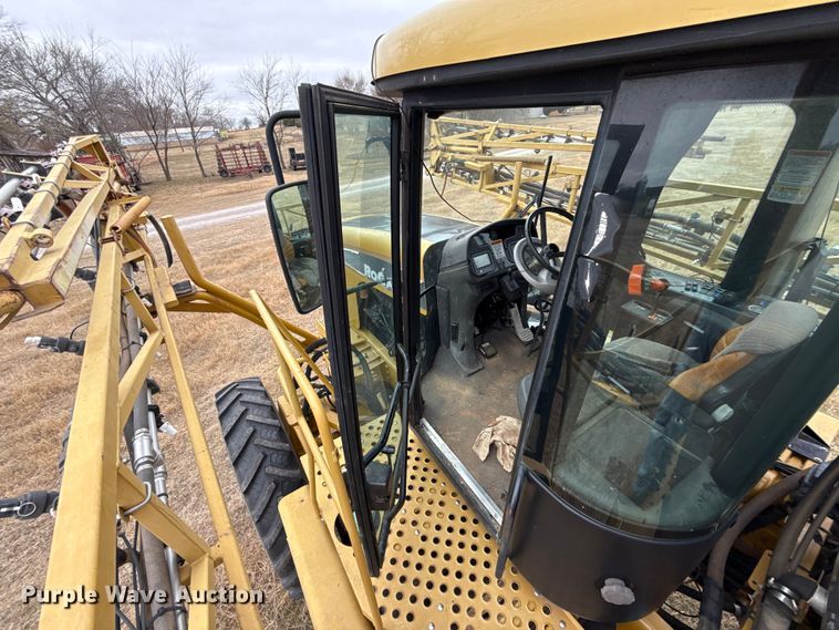 image for item EE3444 2004 RoGator 1264 sprayer
