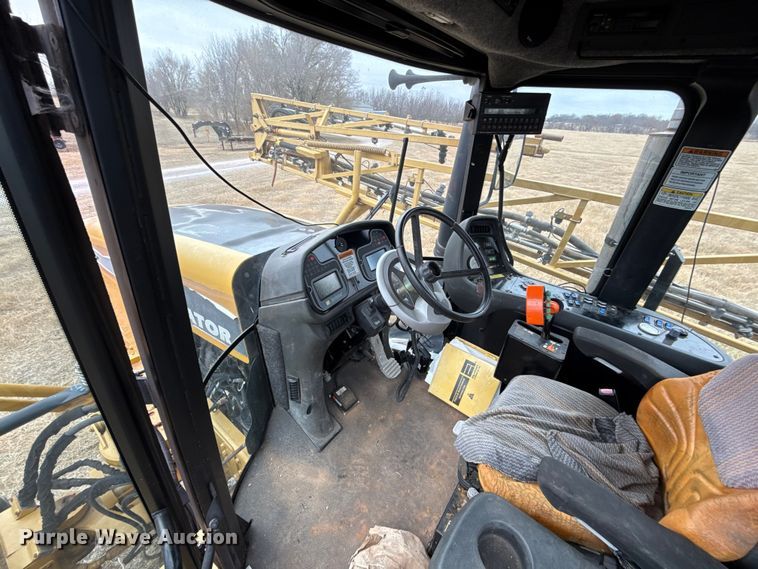 image for item EE3444 2004 RoGator 1264 sprayer