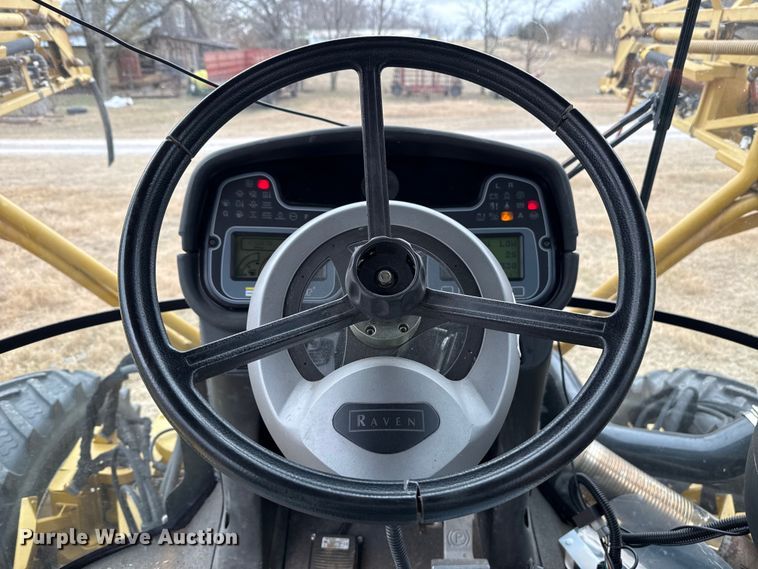 image for item EE3444 2004 RoGator 1264 sprayer