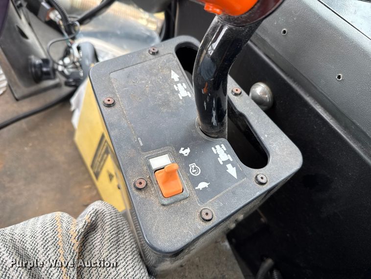 image for item EE3444 2004 RoGator 1264 sprayer