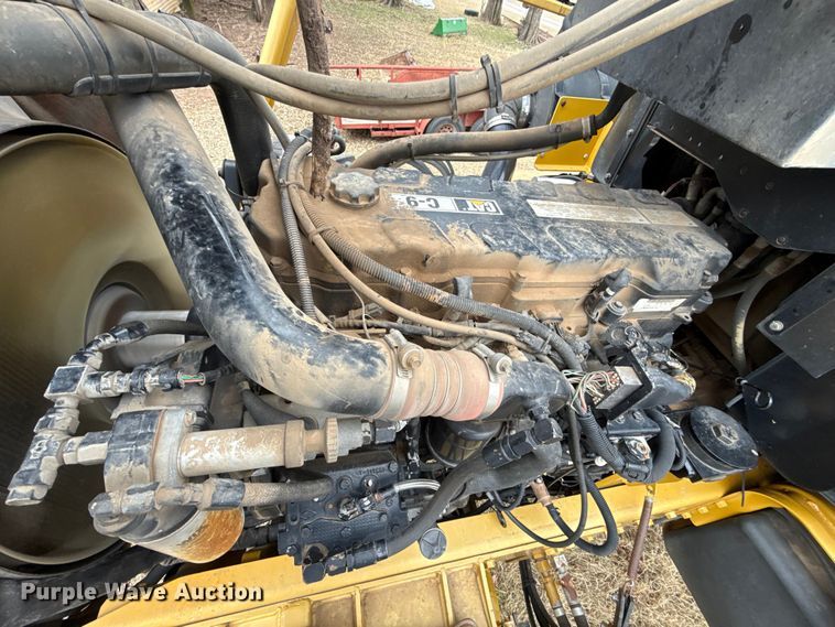 image for item EE3444 2004 RoGator 1264 sprayer