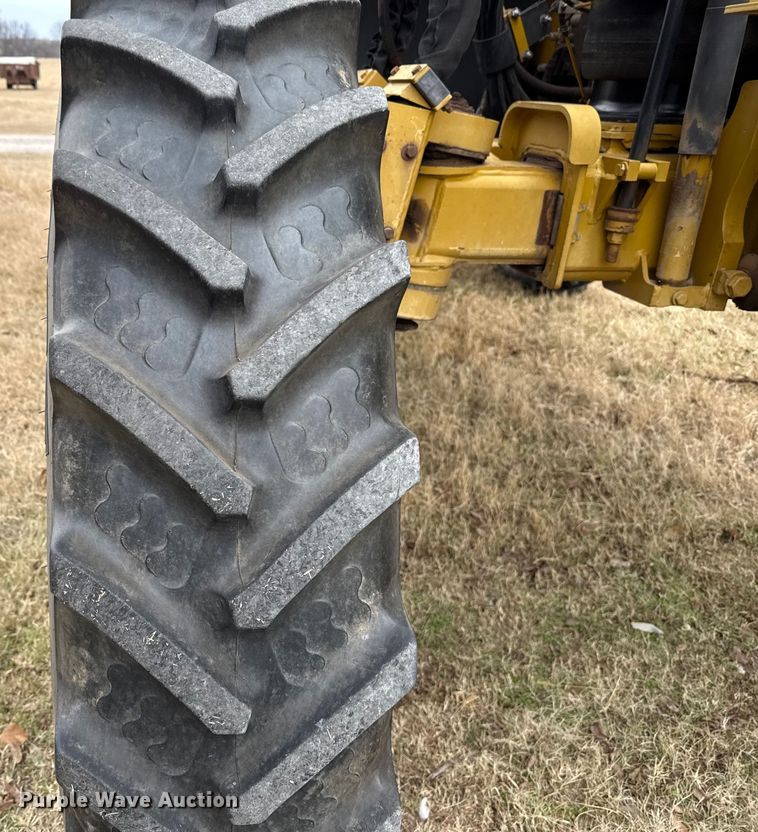 image for item EE3444 2004 RoGator 1264 sprayer