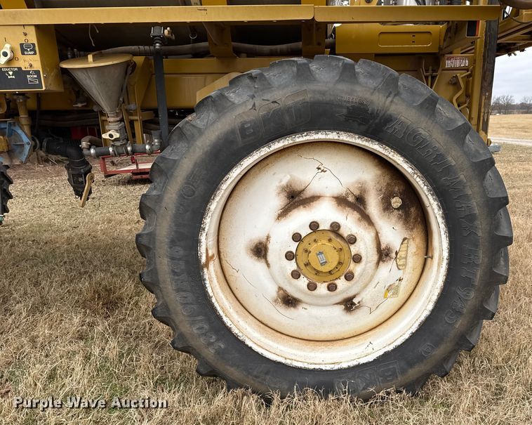 image for item EE3444 2004 RoGator 1264 sprayer