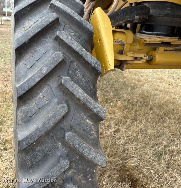 image for item EE3444 2004 RoGator 1264 sprayer