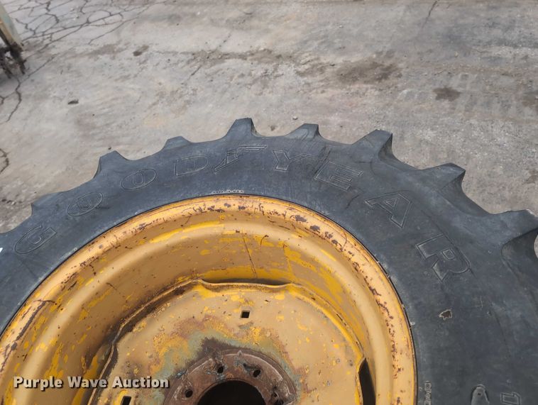 image for item EG2721 (2) Goodyear Dyna Torq II 16.9-24 tires