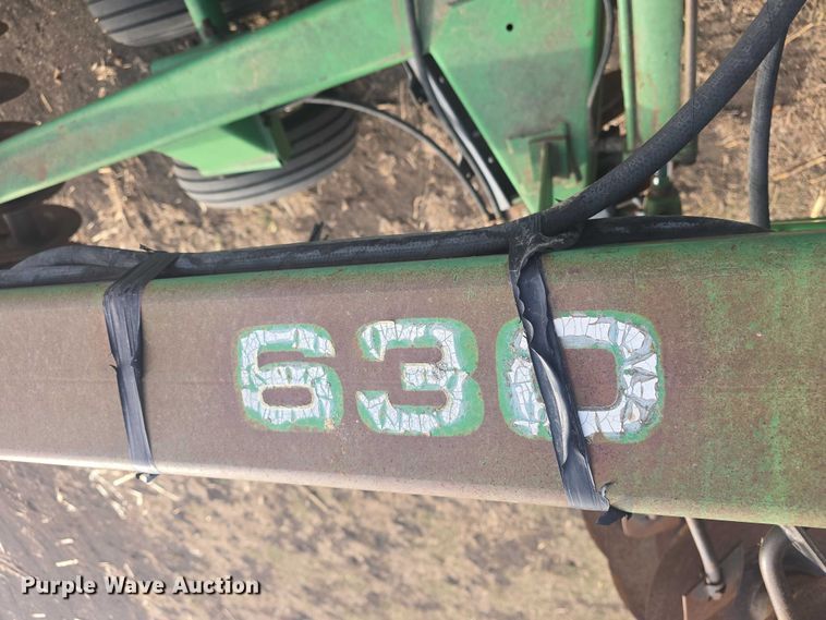 image for item EL7493 John Deere 630 tandem disk