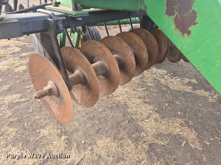 image for item EL7493 John Deere 630 tandem disk