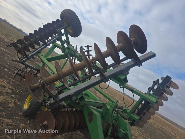 image for item EL7493 John Deere 630 tandem disk