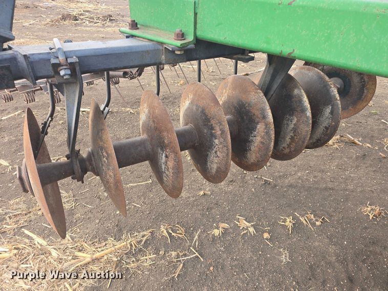 image for item EL7493 John Deere 630 tandem disk