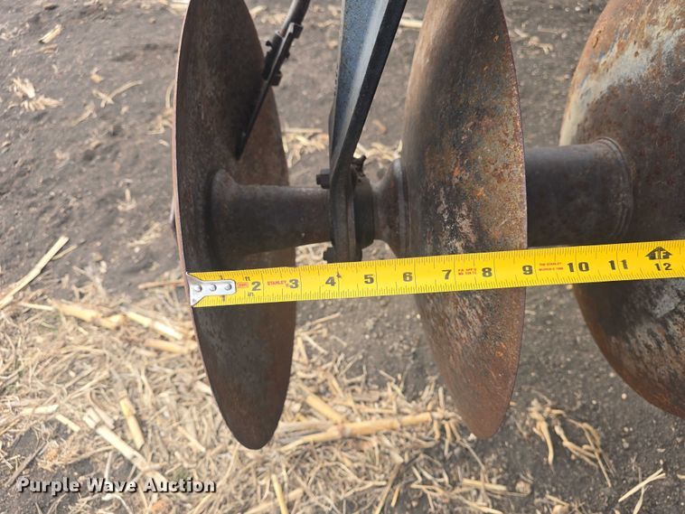 image for item EL7493 John Deere 630 tandem disk