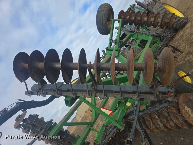 image for item EL7493 John Deere 630 tandem disk