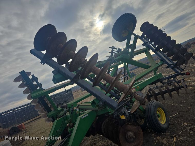 image for item EL7493 John Deere 630 tandem disk