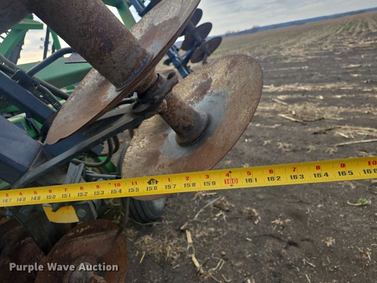 image for item EL7493 John Deere 630 tandem disk