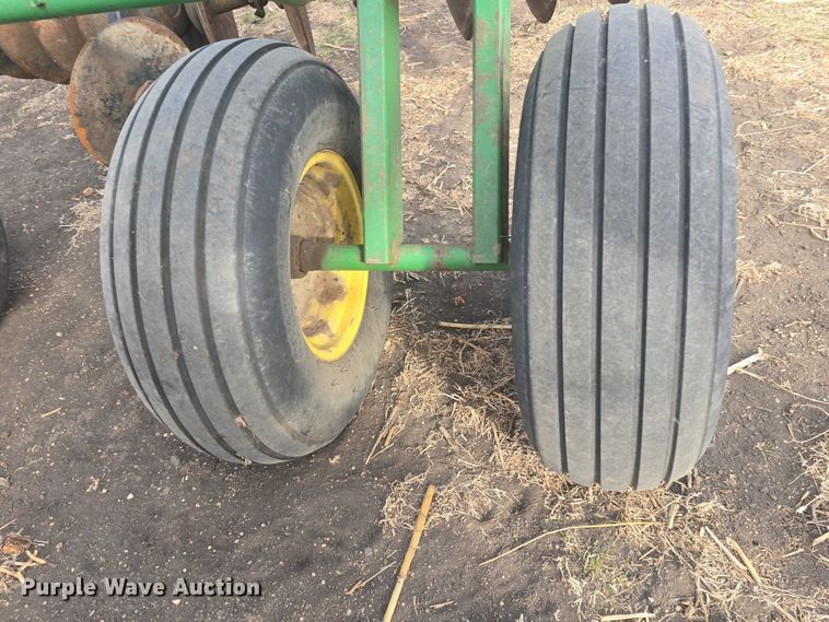 image for item EL7493 John Deere 630 tandem disk