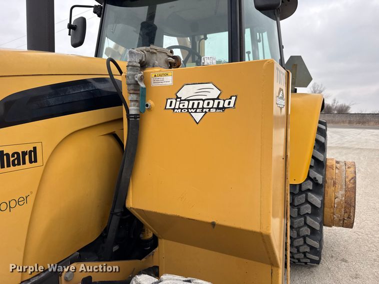 image for item ER0458 2012 Challenger MT475B MFWD tractor