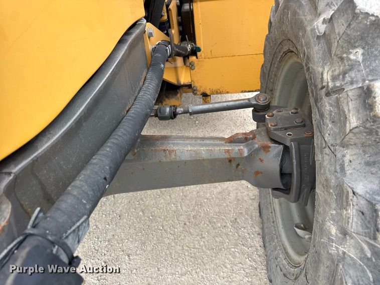 image for item ER0458 2012 Challenger MT475B MFWD tractor