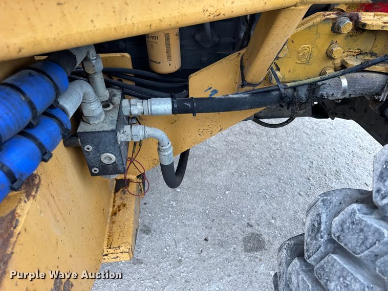 image for item ER0458 2012 Challenger MT475B MFWD tractor