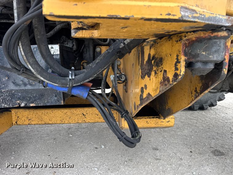 image for item ER0458 2012 Challenger MT475B MFWD tractor