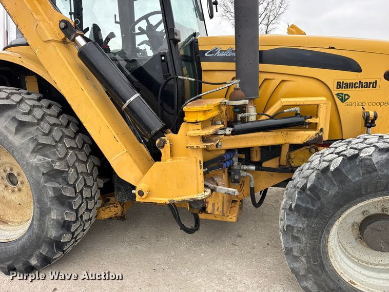 image for item ER0458 2012 Challenger MT475B MFWD tractor