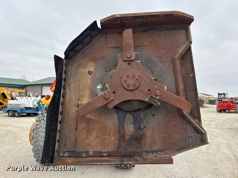 image for item ER0458 2012 Challenger MT475B MFWD tractor