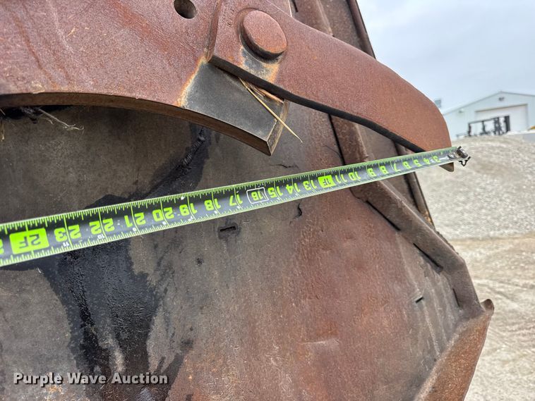 image for item ER0458 2012 Challenger MT475B MFWD tractor