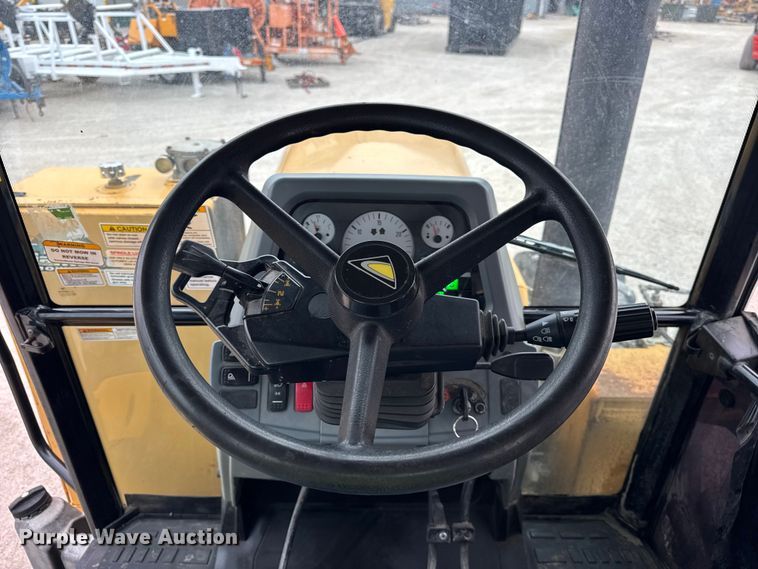 image for item ER0458 2012 Challenger MT475B MFWD tractor