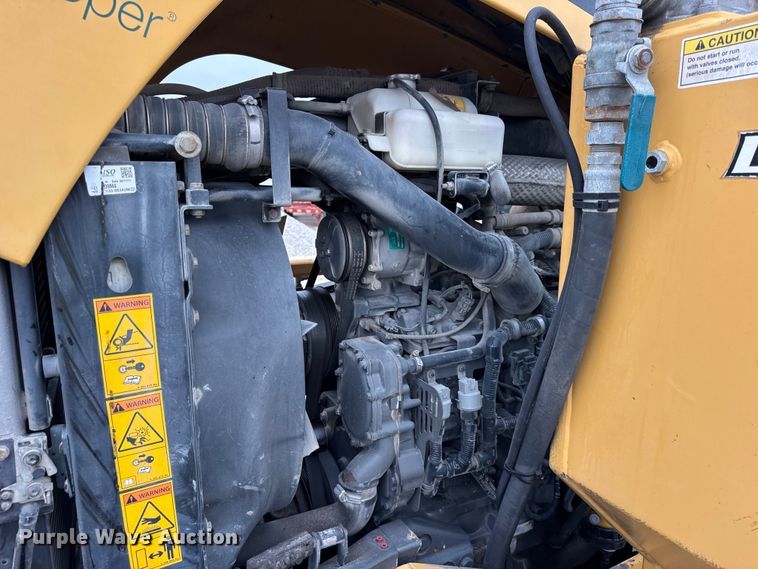 image for item ER0458 2012 Challenger MT475B MFWD tractor