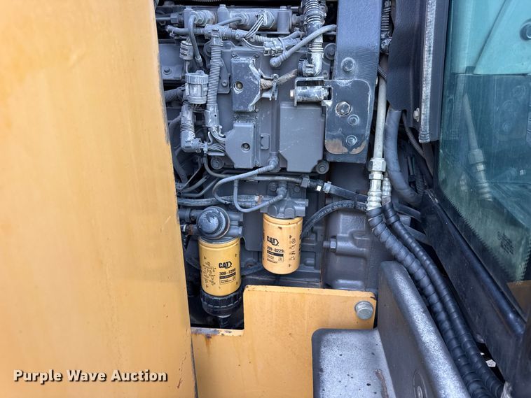 image for item ER0458 2012 Challenger MT475B MFWD tractor