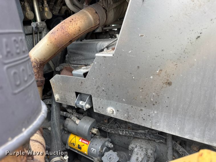 image for item ER0458 2012 Challenger MT475B MFWD tractor