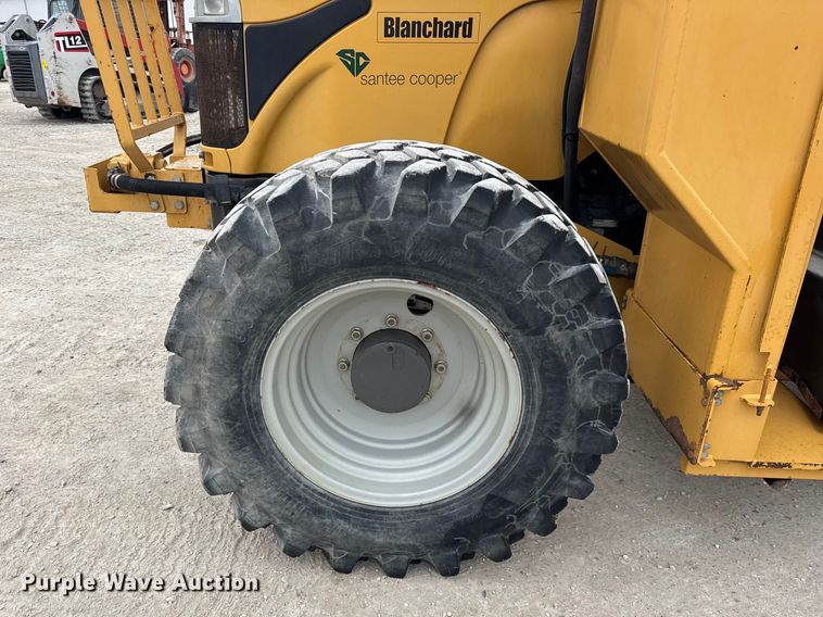 image for item ER0458 2012 Challenger MT475B MFWD tractor