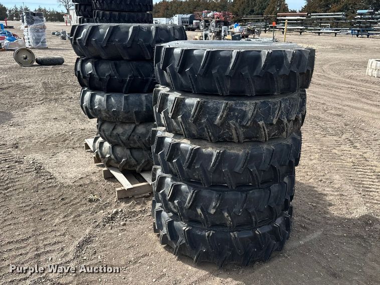 image for item ES1029 (10) pivot tires and wheels