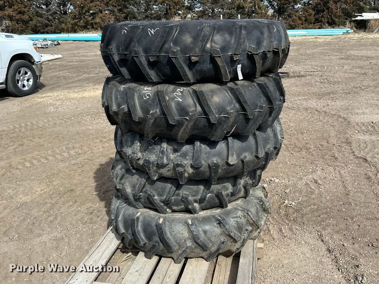 image for item ES1029 (10) pivot tires and wheels