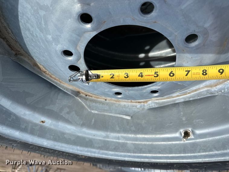 image for item ES1029 (10) pivot tires and wheels