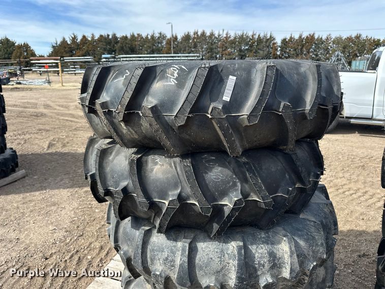 image for item ES1029 (10) pivot tires and wheels