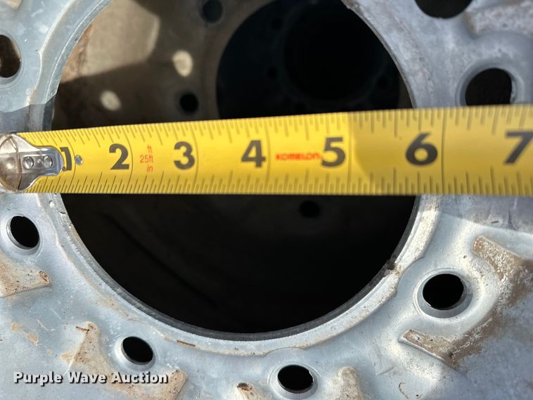 image for item ES1029 (10) pivot tires and wheels